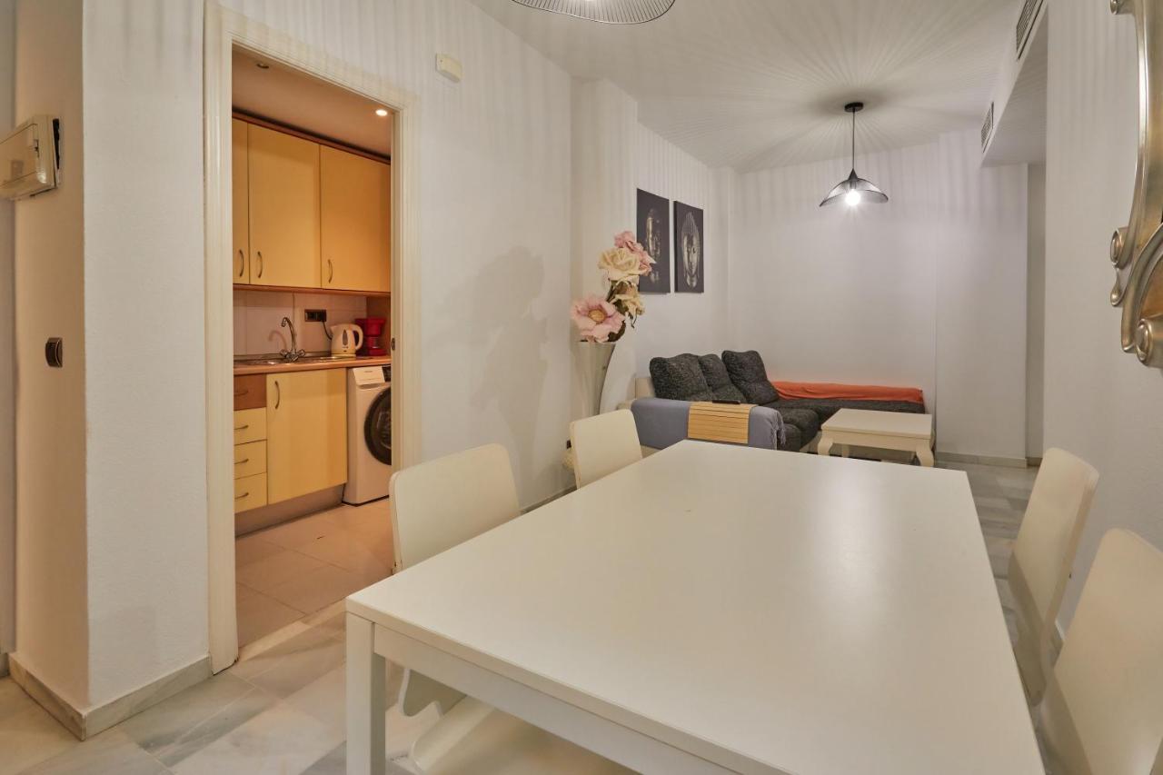 Two Bedrooms Leonor Davalos Σεβίλλη Εξωτερικό φωτογραφία
